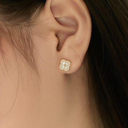 [Amore Jewelry]Four-Leaf Clover Flower Shaped Earrings