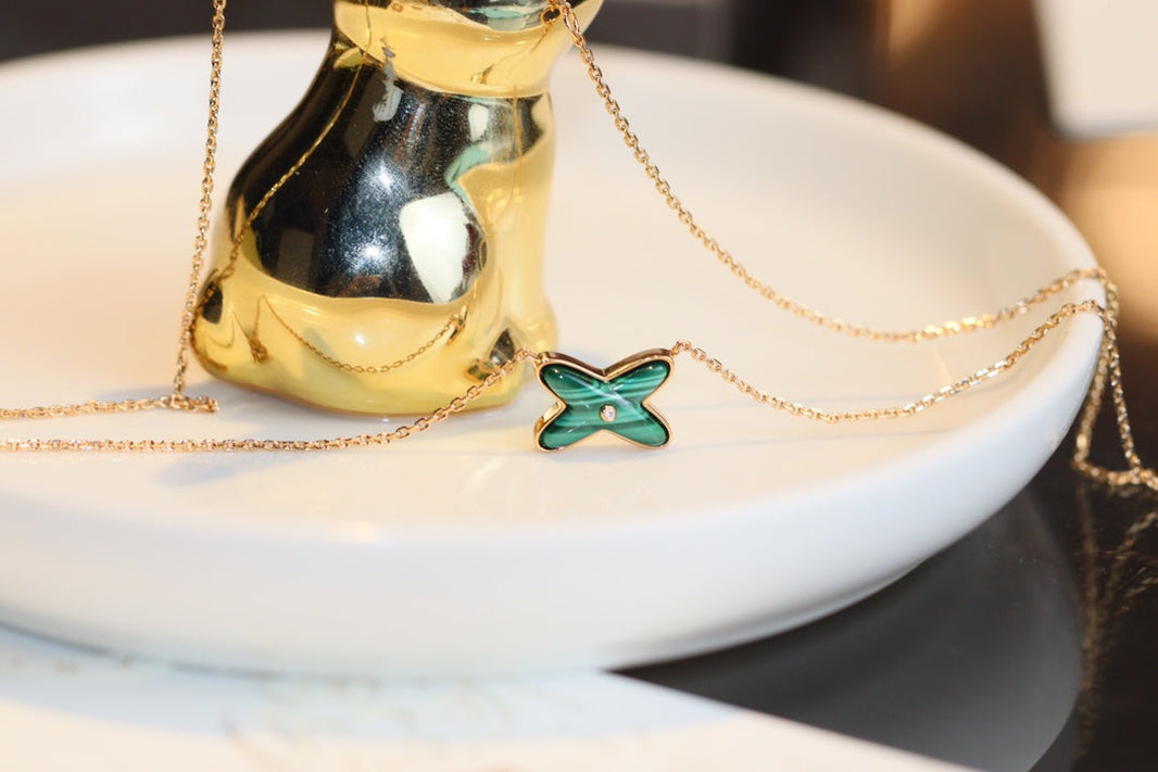 [Amore Jewelry]JEUX MALACHITE 1 DIAMOND PINK GOLD NECKLACE