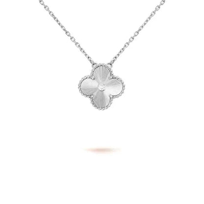 [Opulent Aurora]CLOVER  15MM DIAMOND LASER NECKLACE SILVER