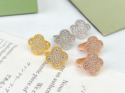 [Amore Jewelry]CLOVER DIAMOND STUD EARRINGS