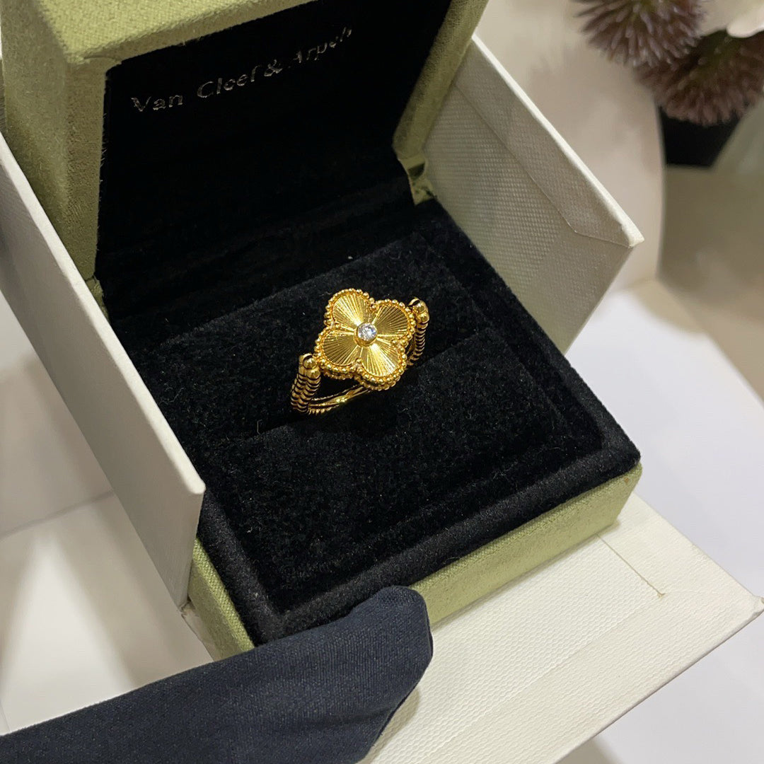 [Opulent Aurora]CLOVER RIVERSIBLE BLUE AGATE RING