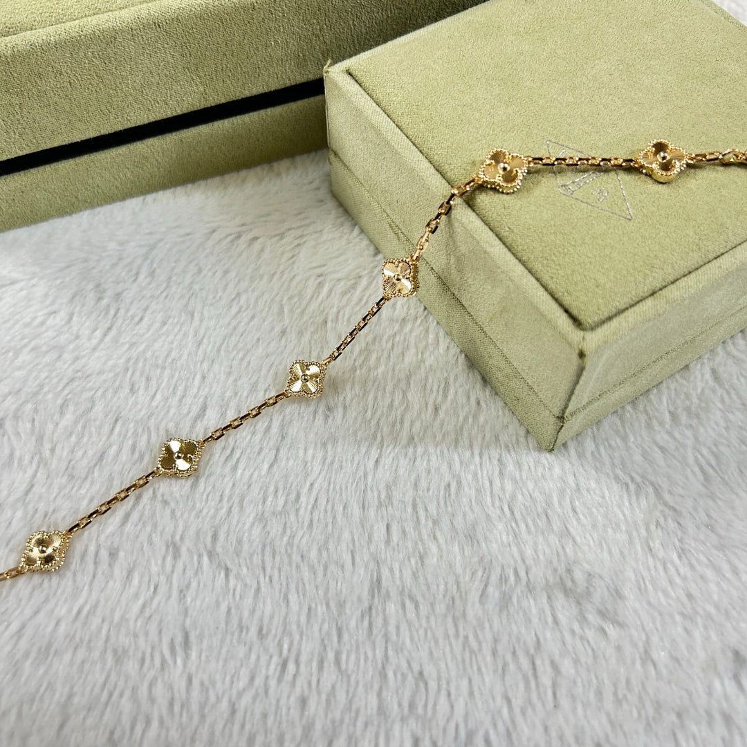 [Opulent Aurora]CLOVER 6 MOTIF DIAMOND BRACELET