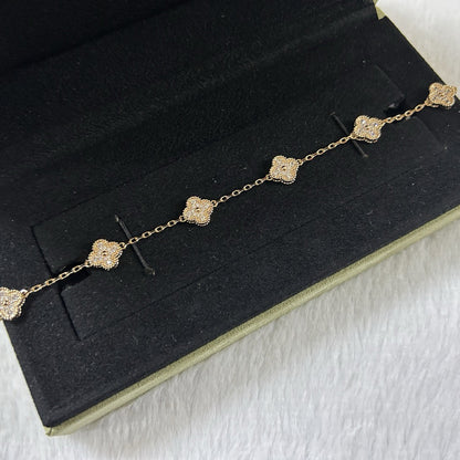[Amore Jewelry]CLOVER 6 MOTIF DIAMOND BRACELET